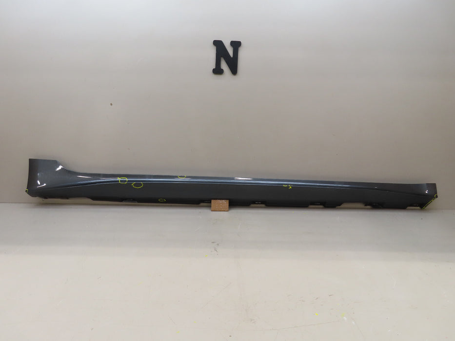 2018 - 2020 AUDI A5 SPORTBACK RIGHT SIDE SKIRT ROCKER PANEL MOLDING OEM 8w885386
