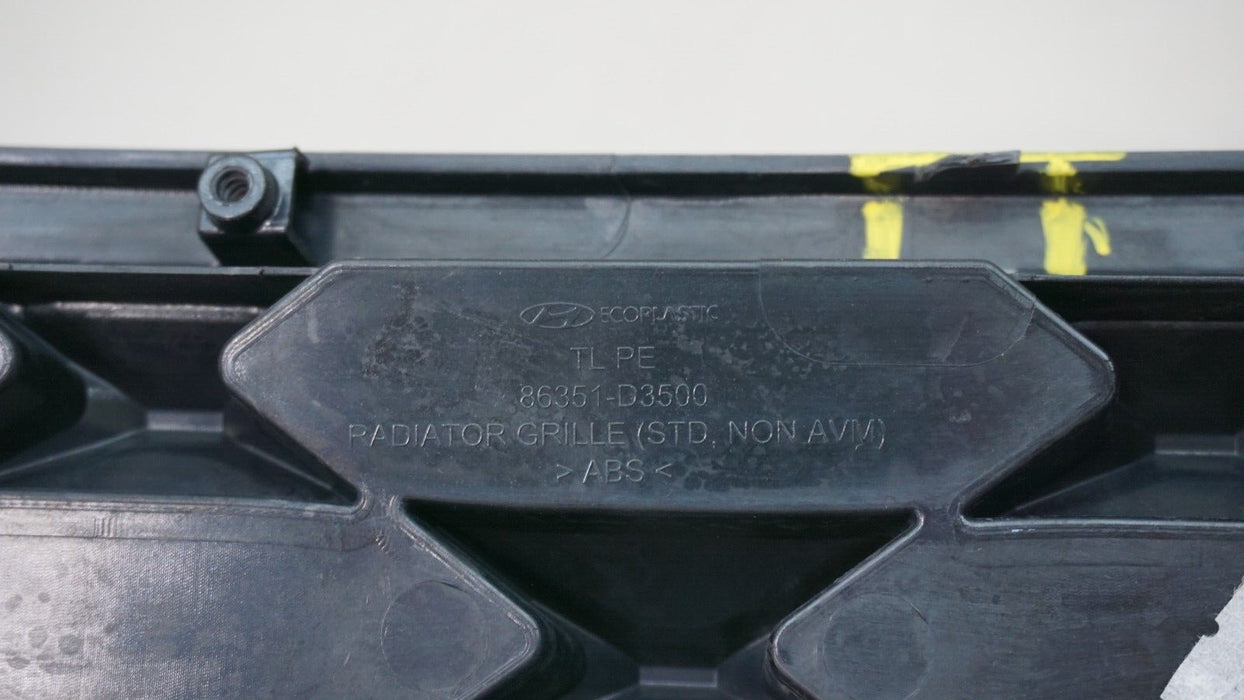2019-2021 HYUNDAI TUCSON FRONT CENTER RADIATOR GRILLE OEM 86351D3500