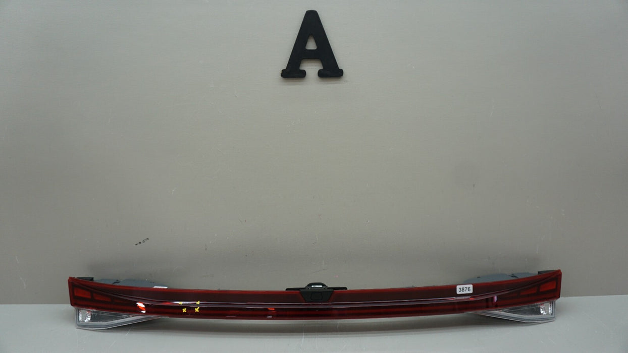 2021-2023 HYUNDAI ELANTRA REAR CENTER TRUNK TAIL LIGHT OEM 92409-AB000