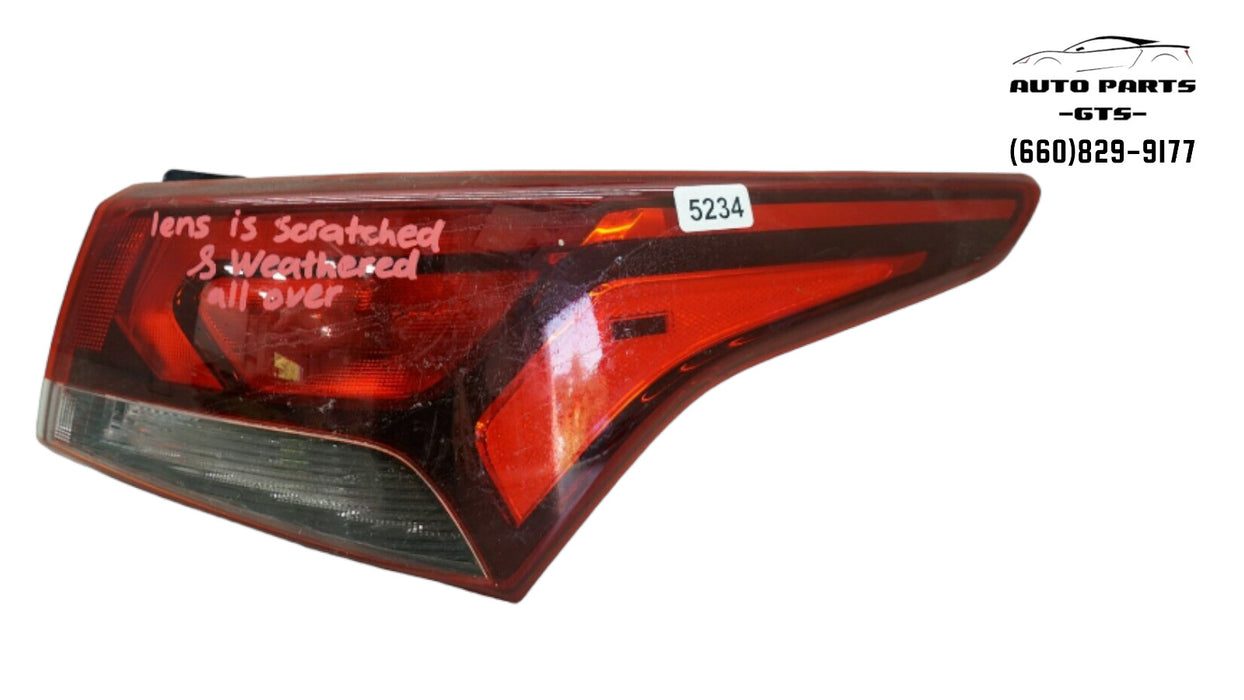 2018-2020 HYUNDAI ACCENT REAR RIGHT PASSENGER OUTER TAIL LIGHT OEM 92402-J0010