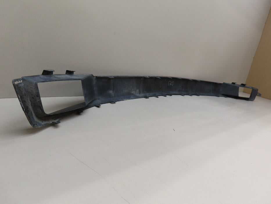 2015-2020 CHEVROLET TAHOE SUBURBAN FRONT BUMPER TRIM MOLDING OEM 22936495
