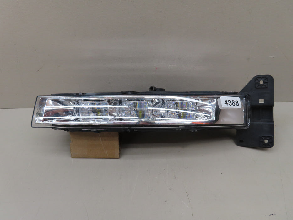 2015-2020 DODGE CHARGER FRONT RIGHT PASSENGER SIDE FOG LIGHT OEM