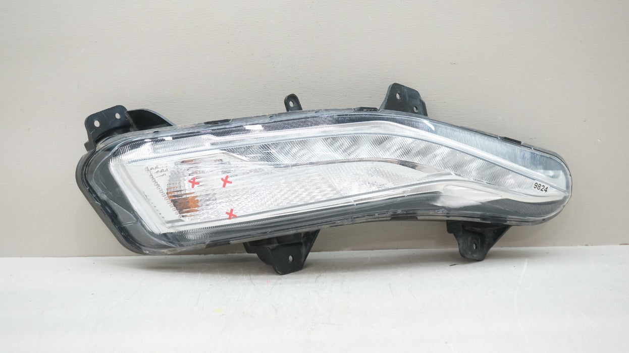 2019-2021 CHEVROLET MALIBU FRONT RIGHT PASSENGER SIDE FOG LIGHT OEM 84575552