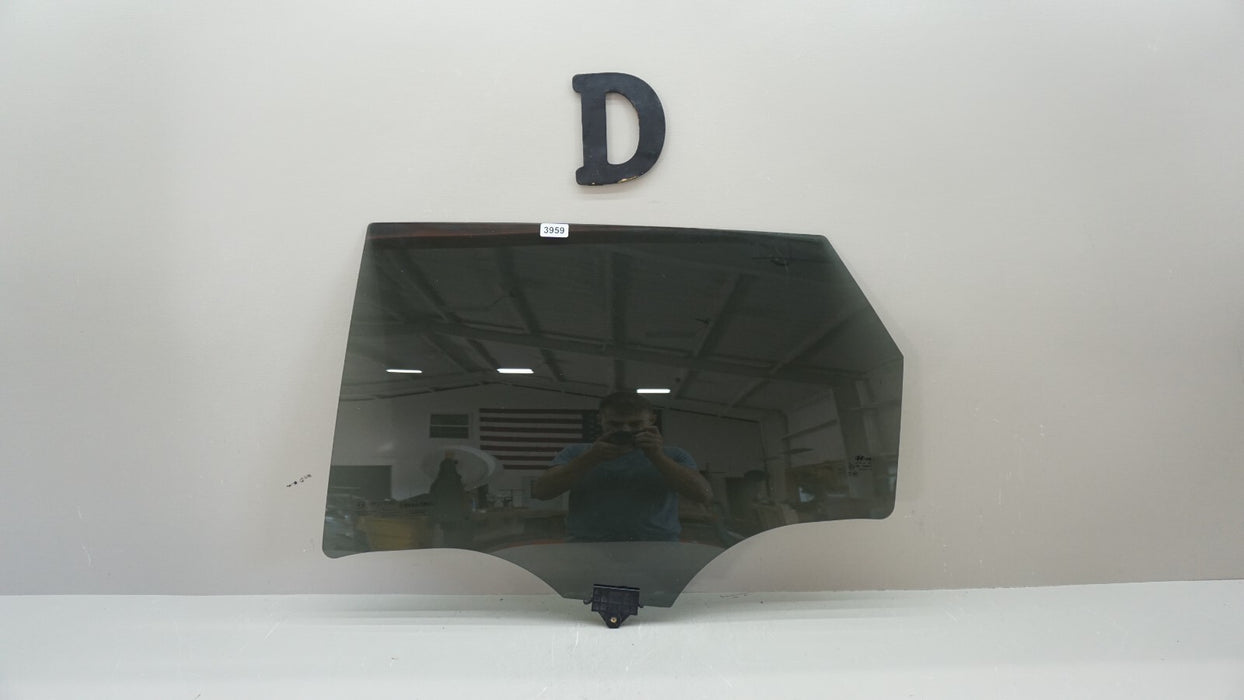 2021-2023 KIA SELTOS REAR LH LEFT DRIVER SIDE DOOR GLASS WINDOW OEM 43R016943
