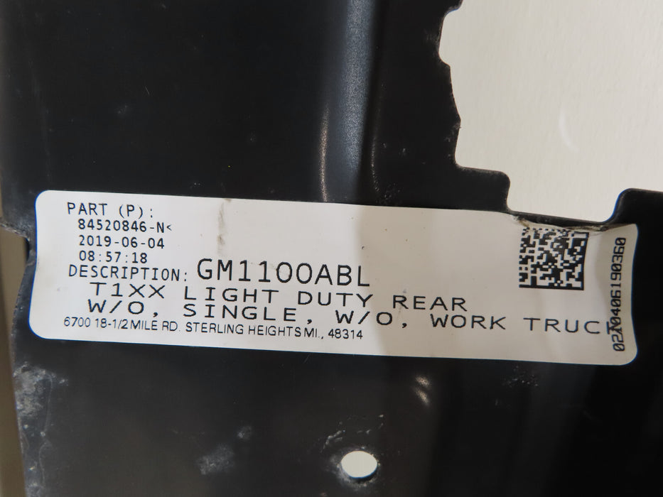 2019-2022 CHEVROLET/GMC SILVERADO/SIERRA 1500 REAR METAL BUMPER OEM