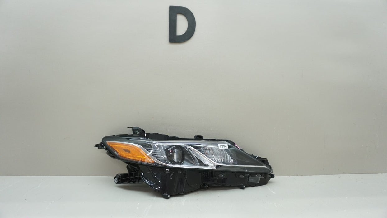 2018-2022 TOYOTA CAMRY FRONT RIGHT PASSENGER SIDE HEADLIGHT HALOGEN AFTERMARKET