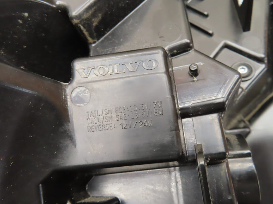 2016 - 2019 VOLVO XC90 REAR RIGHT PASSENGER SIDE TAILLIGHT STOP BRAKE LAMP OEM