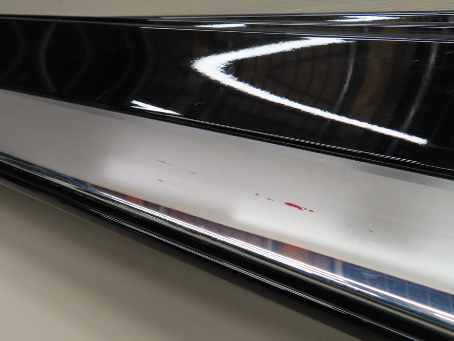 2019-2021 MERCEDES GLS X167 RIGHT ROCKER PANEL OEM A1676984801