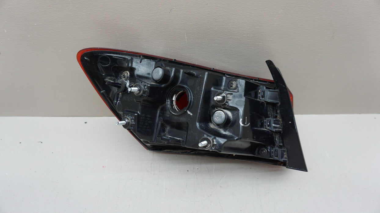 2019-2021 KIA FORTE REAR RIGHT OUTER PASSENGER SIDE TAIL LIGHT OEM 2020