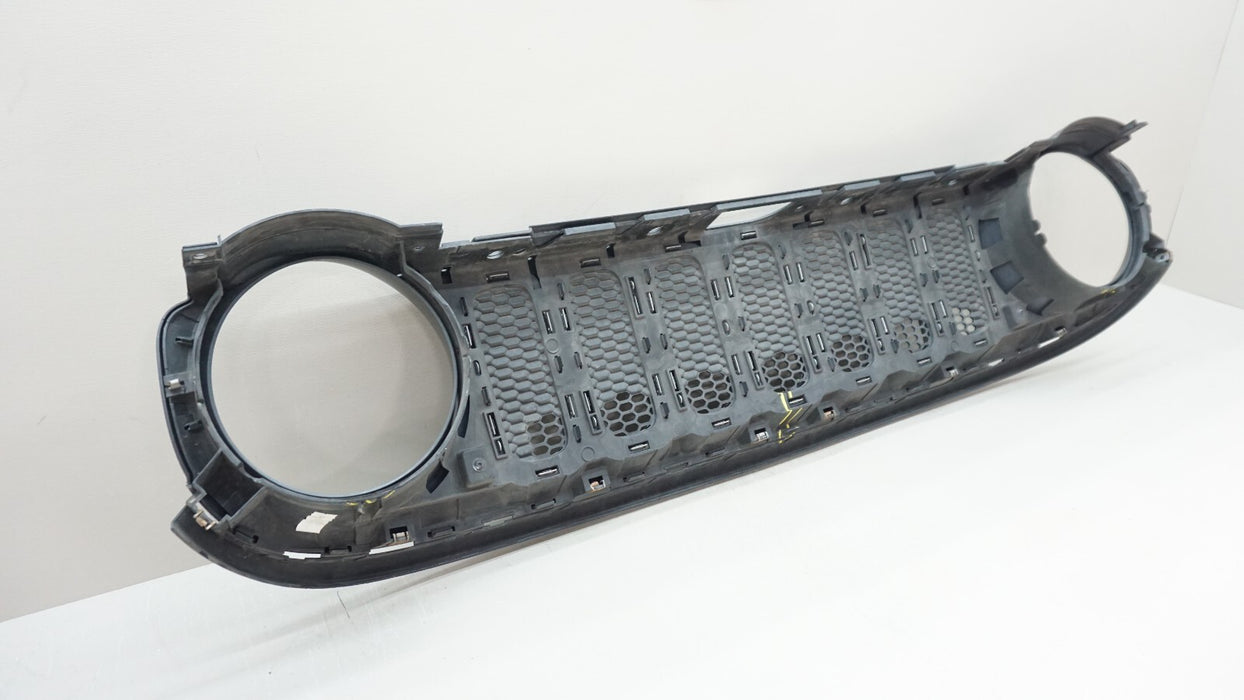 2015-2019 JEEP RENEGADE FRONT RADIATOR GRILLE GRILL 735587827 OEM