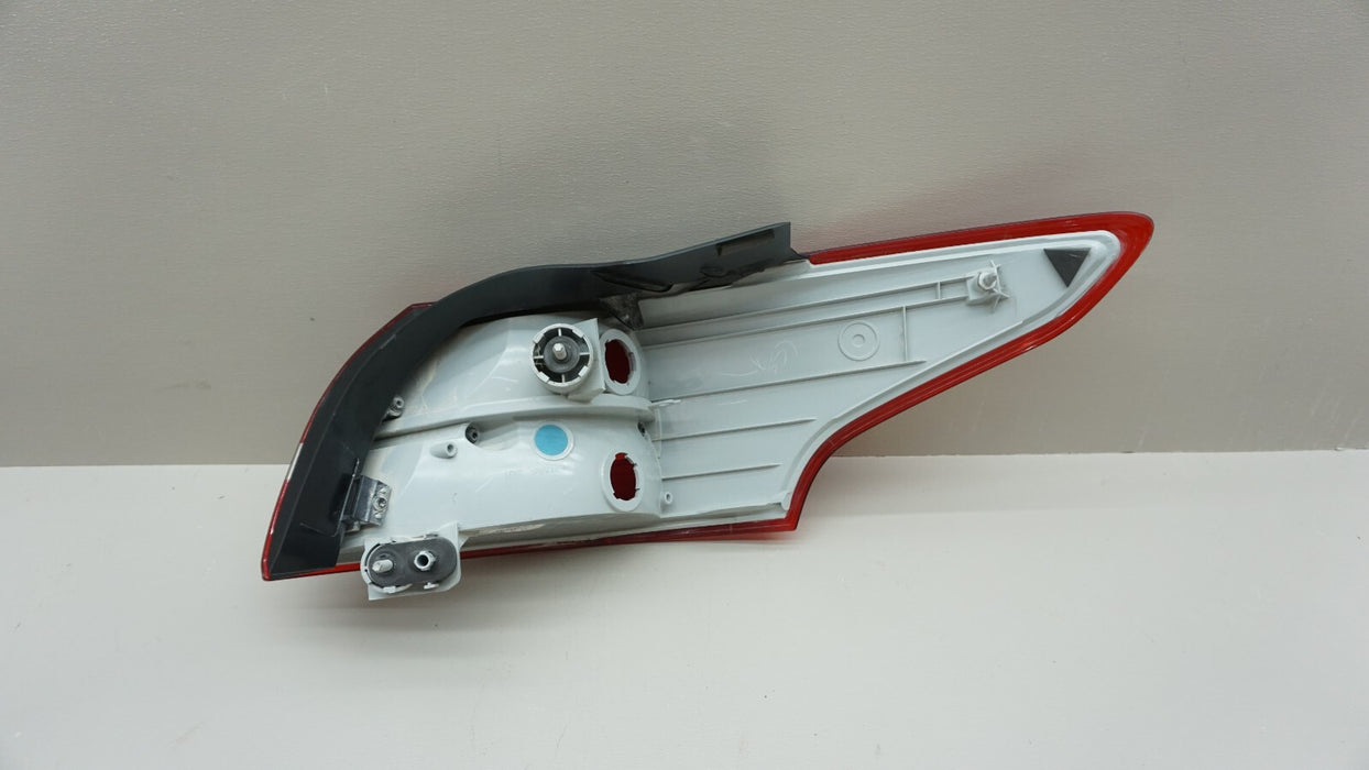 2015-2018 FORD FOCUS SEDAN LEFT DRIVER SIDE TAIL LIGHT LAMP OEM F1EB-13405-FE