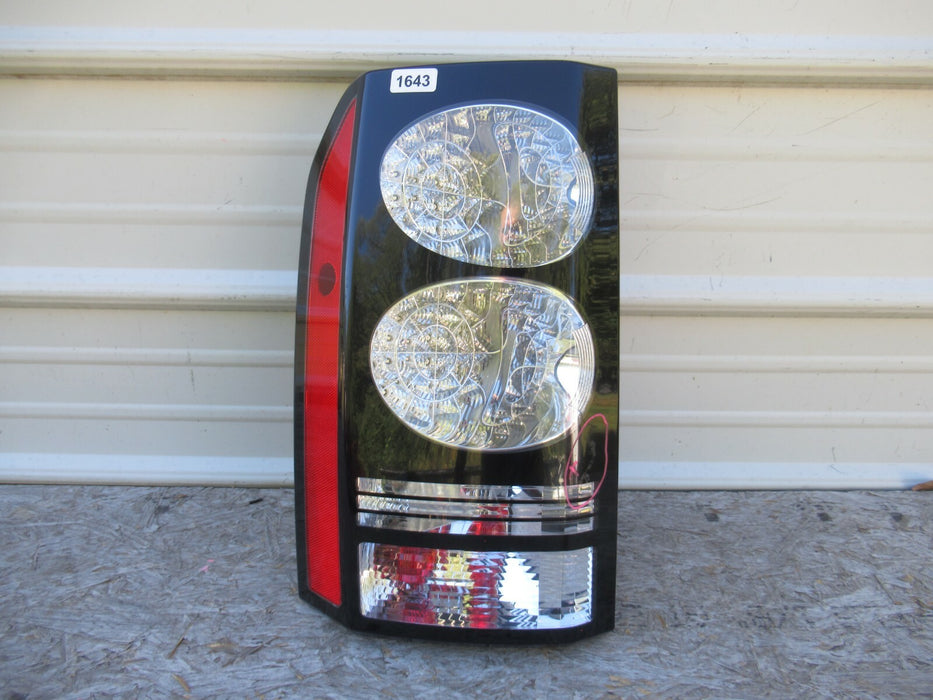 2014-2016 LAND ROVER DISCOVERY REAR LEFT DRIVER SIDE TAIL LIGHT LED LAMP OEM