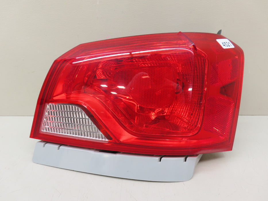 2014-2020 CHEVROLET IMPALA RIGHT PASSENGER SIDE TAIL LIGHT OUTER OEM