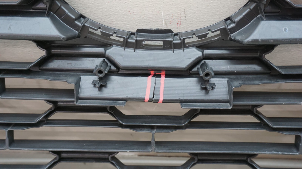 2019-2021 TOYOTA RAV4 FRONT MAIN GRILLE 53112-0R120 OEM 19 20 21