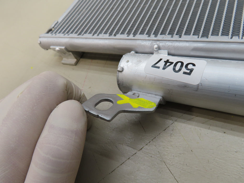 2019-2022 JEEP CHEROKEE FRONT A/C AIR CONDITIONING CONDENSER 68399028AB OEM