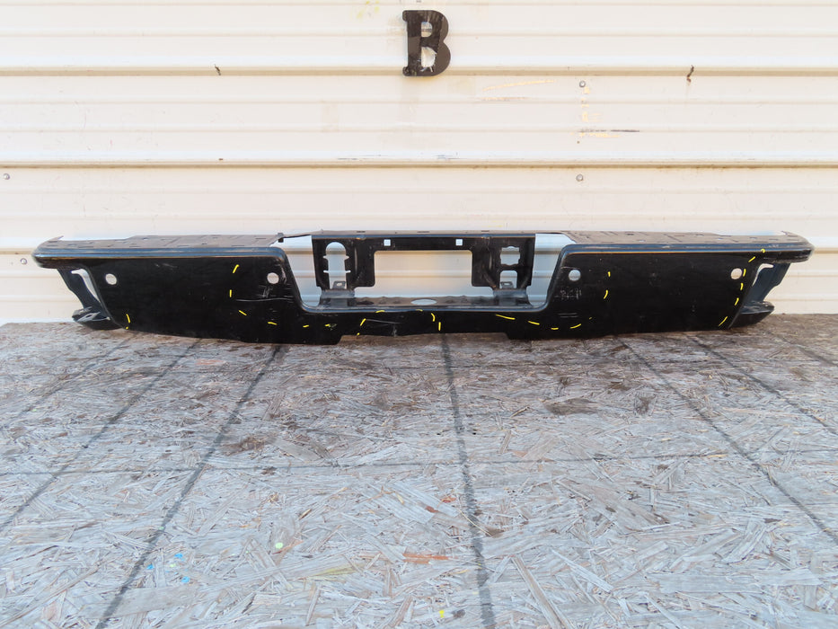 2014-2018 CHEVROLET SILVERADO GMC SIERRA REAR METAL BUMPER OEM 84077974