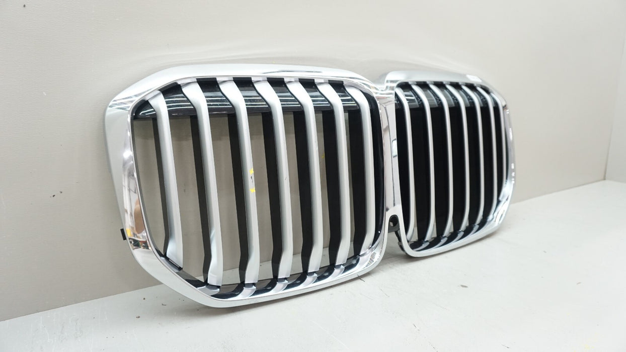 2019-2021 BMW X7 G07 FRONT CHROME UPPER RADIATOR GRILLE OEM 2454895