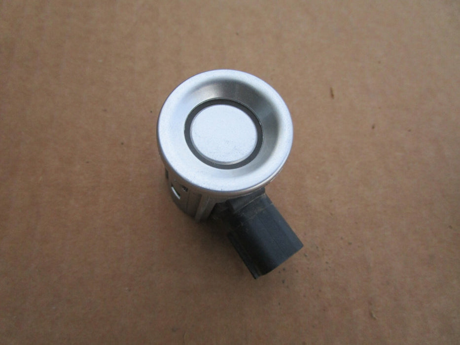 14 15 16 17 18 19 GMC SIERRA CHEVROLET SILVERADO REAR AIR PARKING SENSOR OEM