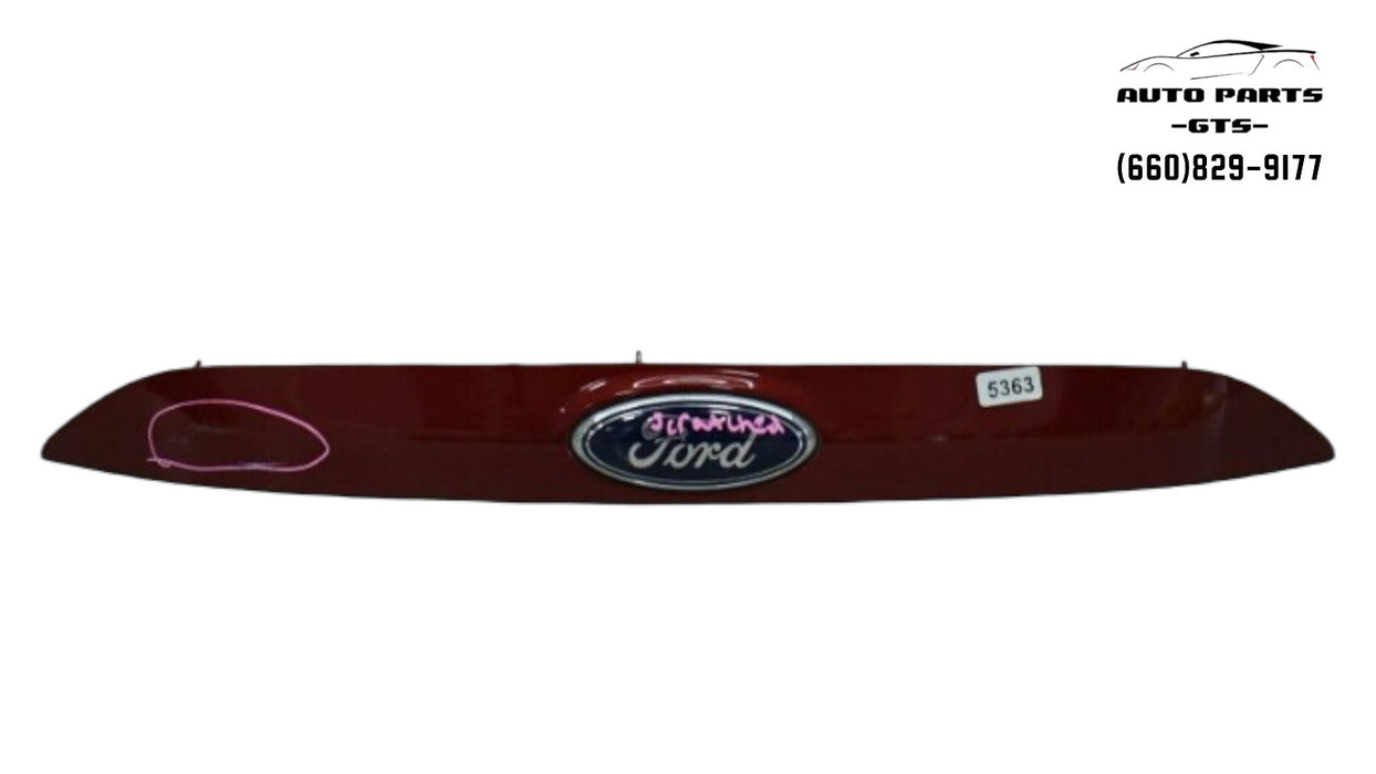 2013-2016 FORD ESCAPE REAR TAILGATE LICENSE MOLDING W/ EMBLEM OEM CJ54-S43404