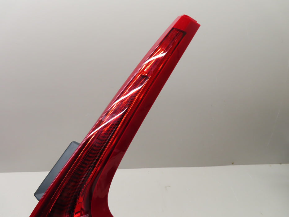2016 - 2019 VOLVO XC90 REAR RIGHT PASSENGER SIDE TAILLIGHT STOP BRAKE LAMP OEM