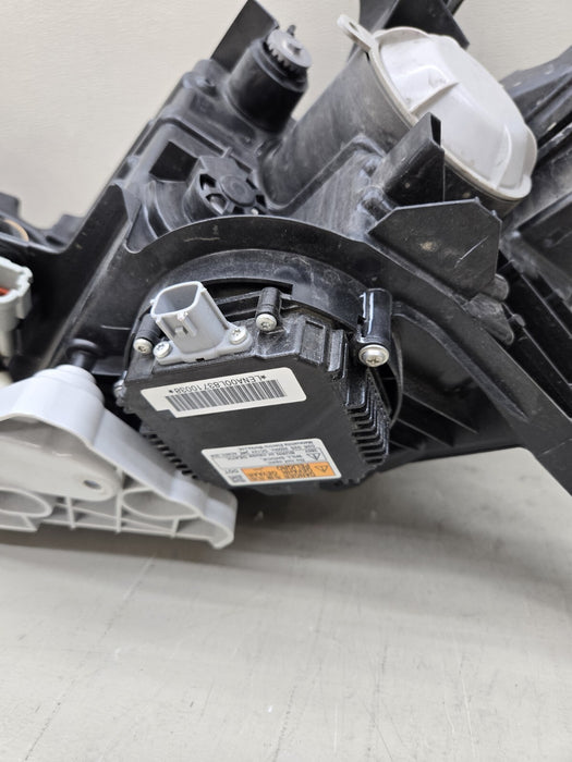 2016 2017 2018 2019 2020 INFINITI QX60 RIGHT RH HID XENON HEADLIGHT LAMP OEM