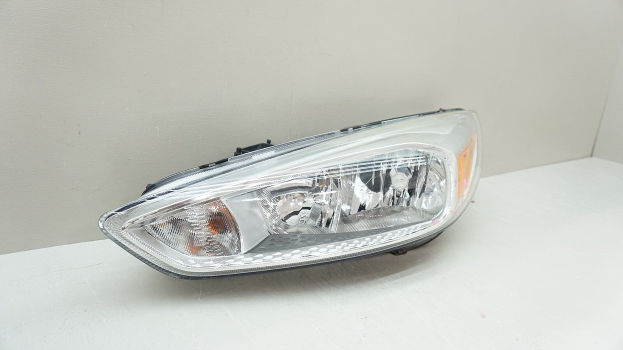 2015-2018 FORD FOCUS FRONT LH LEFT DRIVER SIDE HALOGEN HEADLIGHT OEM