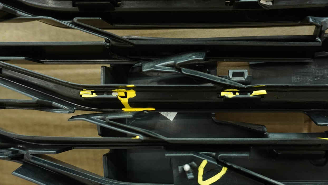 2019-2021 CHEVROLET MALIBU FRONT BUMPER LOWER GRILL GRILLE OEM 84338683 19 20 21