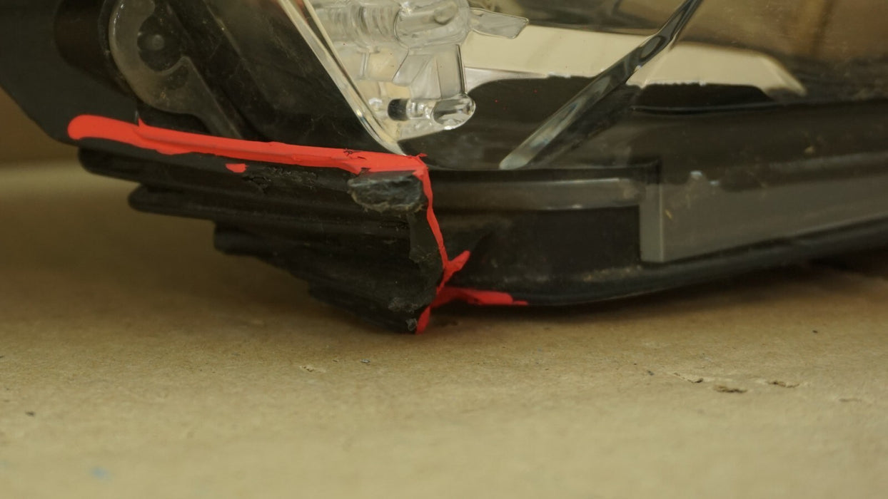 2019-2021 HONDA HRV HR-V FRONT RIGHT PASSENGER SIDE HEADLIGHT HALOGEN OEM