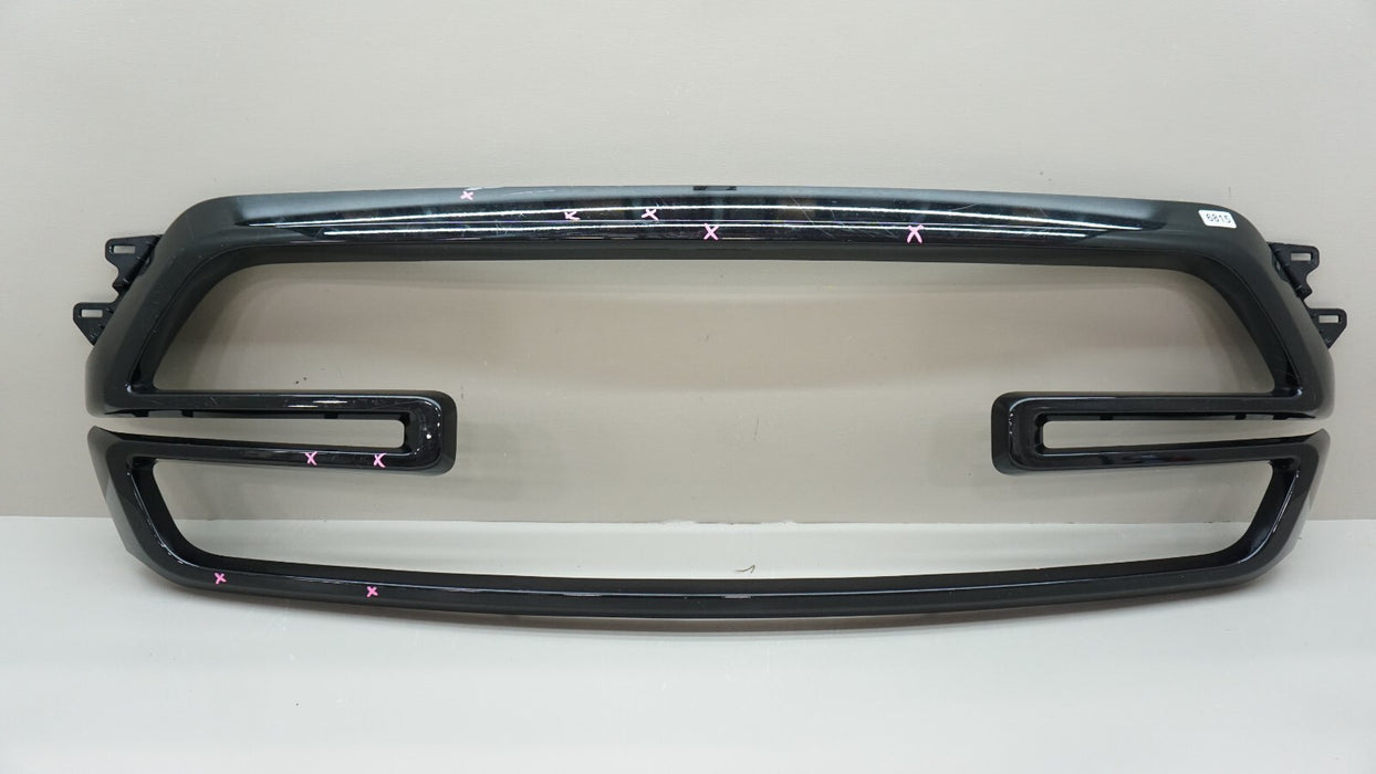 2019-2022 DODGE RAM 1500 FRONT MAIN GRILLE FRAME 6LF87TRMAF OEM 19 20 21 22