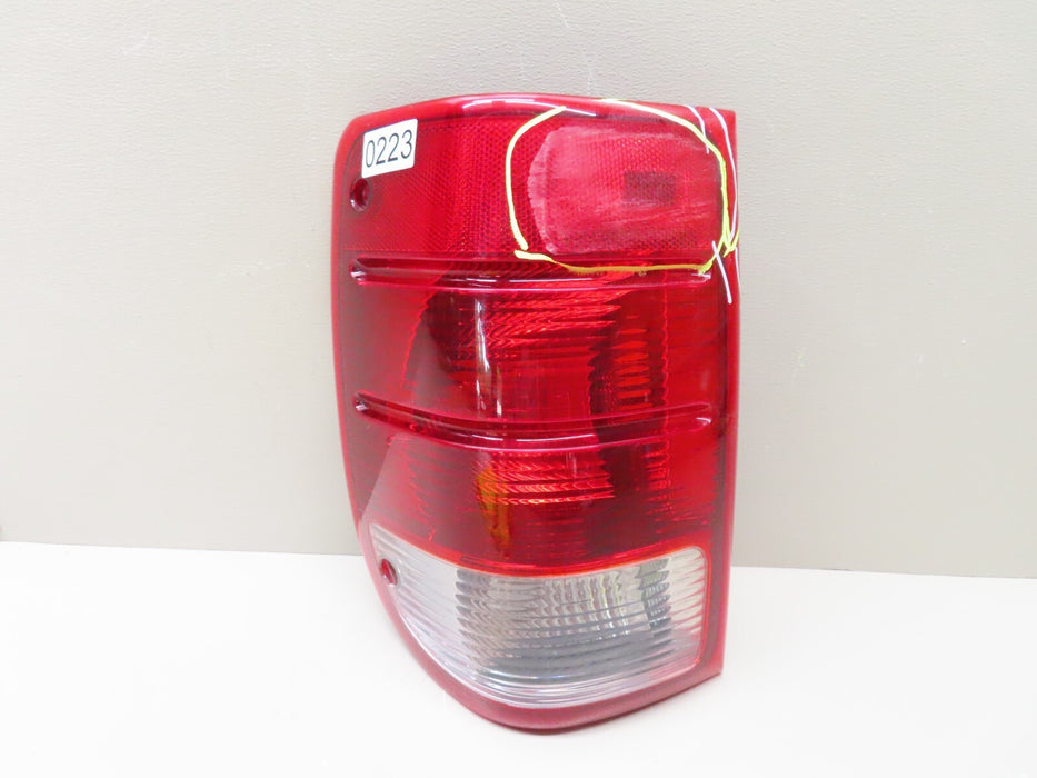 2001-2005 FORD RANGER REAR RIGHT PASSENGER SIDE LIGHT TAILLIGHT LAMP OEM