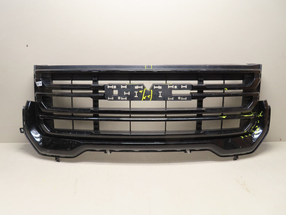 2020-2023 GMC ACADIA FRONT UPPER GRILLE GRILL W/CAMERA OEM P#84849520