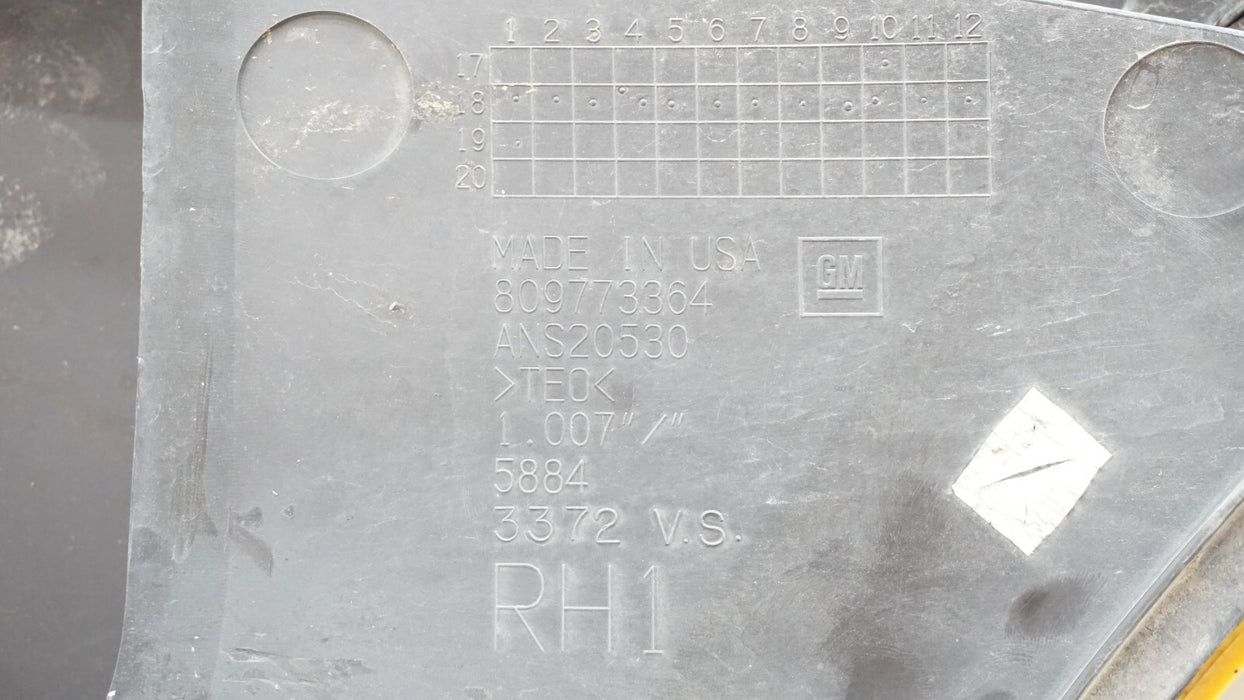 2019-2022 CHEVROLET SILVERADO 1500 FRONT RIGHT BUMPER TRIM 809773364 OEM