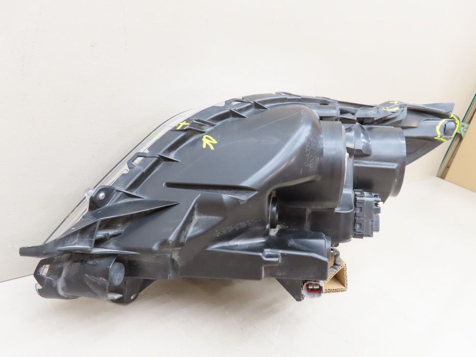 2015-2019 TOYOTA SIENNA SE FRONT RIGHT PASSENGER SIDE HEADLIGHT HALOGEN OEM