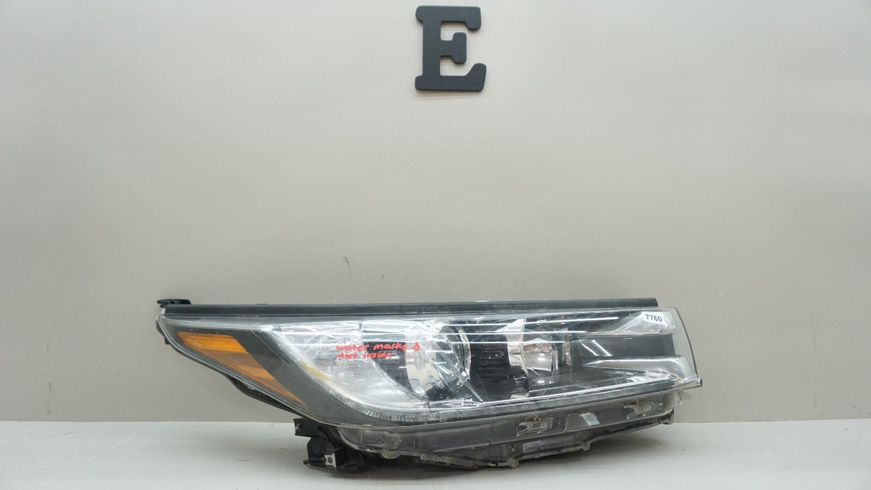 2017-2019 TOYOTA HIGHLANDER FRONT RH RIGHT PASSENGER SIDE HALOGEN HEADLIGHT OEM