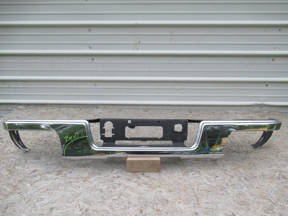 2015-2019 CHEVROLET COLORADO GMC CANYON REAR BUMPER COVER PANEL CHROME OEM