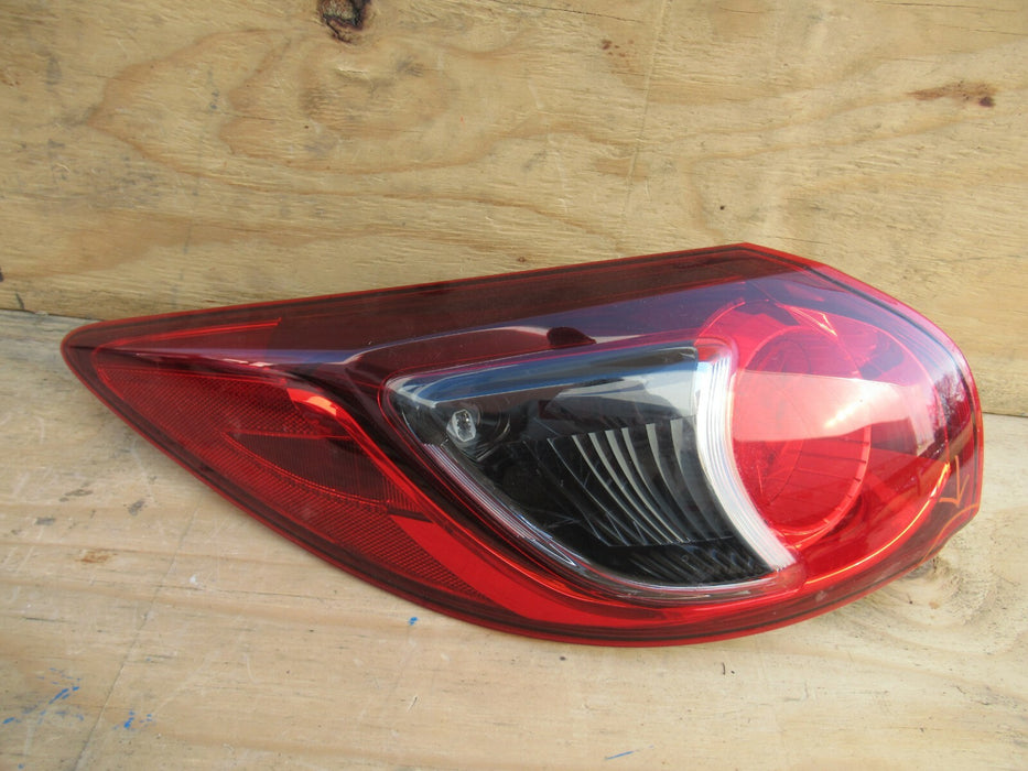 2013-2016 MAZDA CX-5 REAR LEFT DRIVER SIDE OUTER TAIL LIGHT STOP BRAKE LAMP OEM