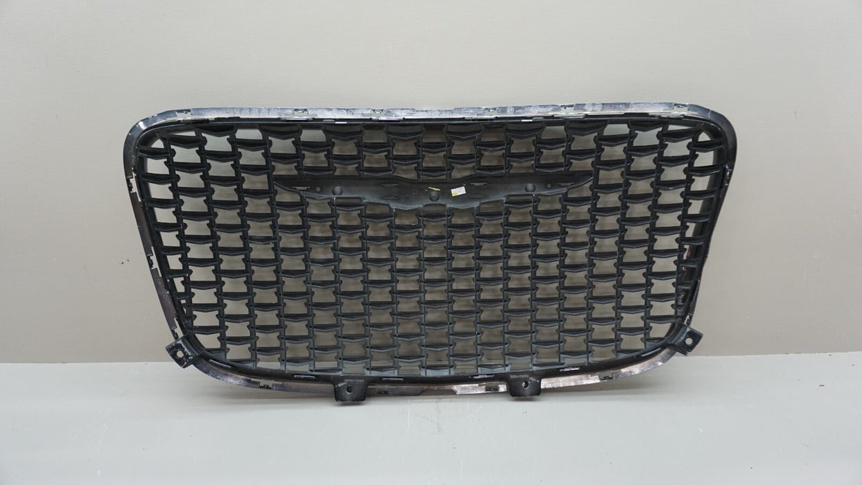 2015-2023 CHRYSLER 300 FRONT MAIN GRILLE 63F46TRMAB OEM