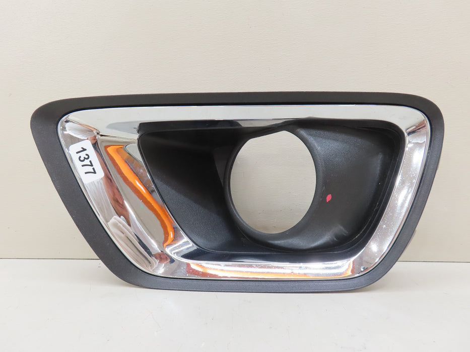 2015-2020 CHEVROLET COLORADO FRONT LEFT DRIVER SIDE FOG LIGHT BEZEL OEM