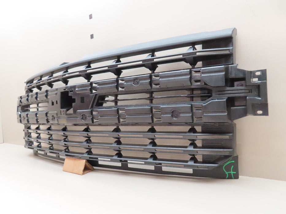 2019-2021 CHEVROLET SILVERADO 1500 FRONT BUMPER RADIATOR GRILLE OEM 84128450