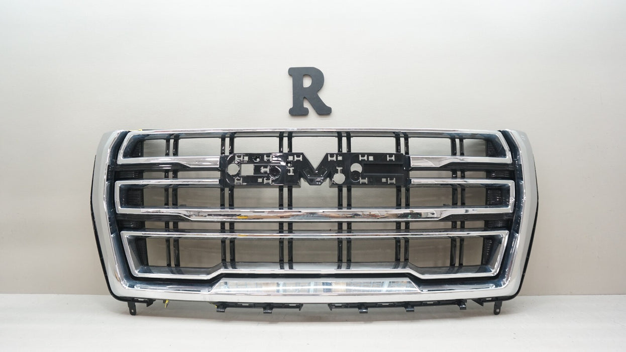 2021-2024 GMC YUKON FRONT BUMPER RADIATOR GRILLE OEM 84835787
