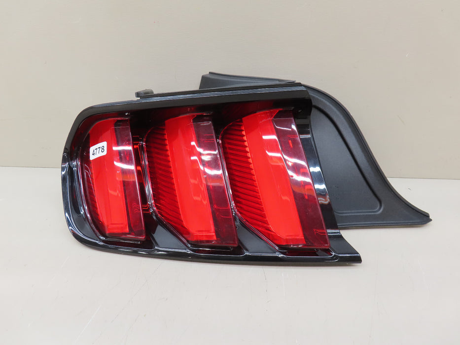 2015-2017 FORD MUSTANG LEFT DRIVER TAIL LIGHT LAMP LED OEM