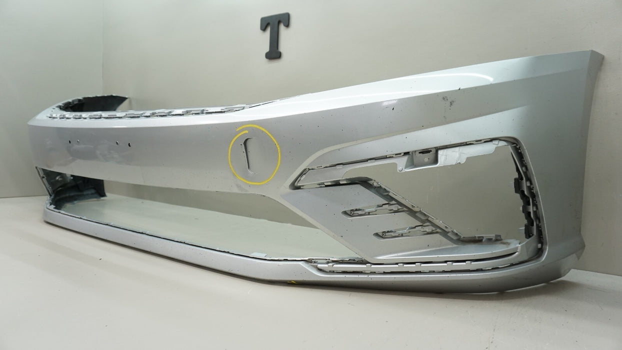 2015-2018 VOLKSWAGEN JETTA GLI FRONT BUMPER COVER 561.807.221.E OEM 15 16 17 18