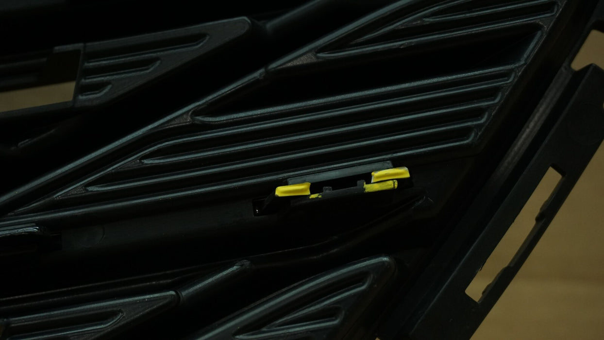 2019-2021 CHEVROLET MALIBU FRONT BUMPER LOWER GRILL GRILLE OEM 84338683 19 20 21