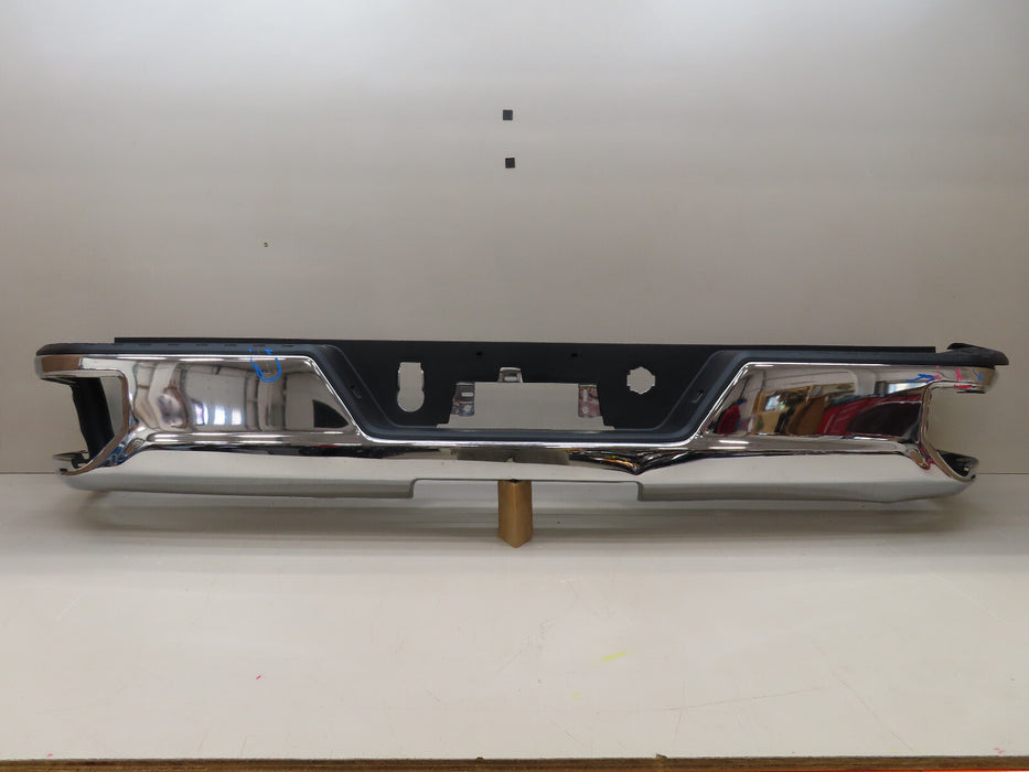 2019-2023 CHEVROLET SILVERADO/GMC SIERRA 1500 REAR METAL BUMPER OEM