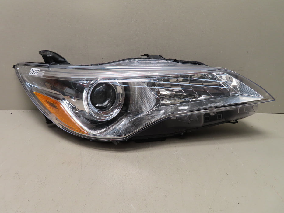 2015 2016 2017 TOYOTA CAMRY RH RIGHT HEADLIGHT LAMP OEM