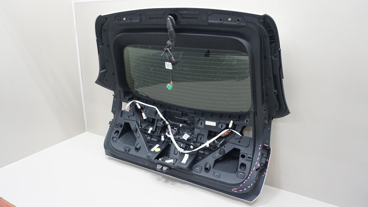 2019-2022 JEEP CHEROKEE LATITUDE REAR TAILGATE LIFTGATE OEM