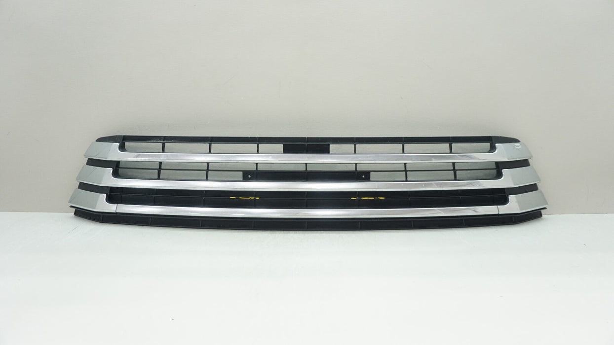 2017-2019 TOYOTA HIGHLANDER FRONT LOWER RADIATOR GRILLE GRILL 53112-0E180 OEM