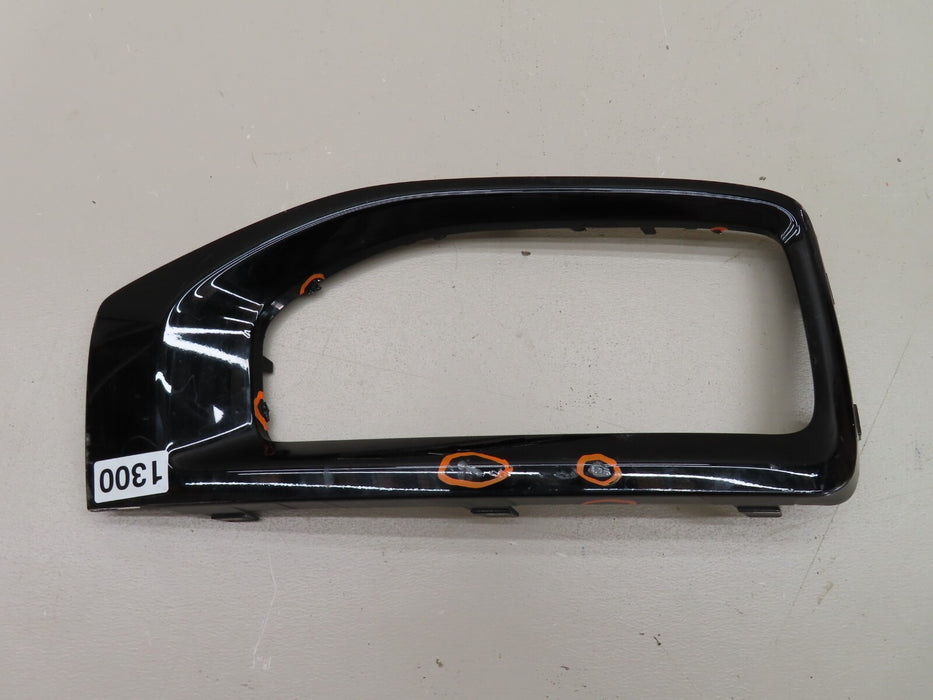 2015-2017 GMC YUKON FRONT LEFT DRIVER SIDE BUMPER SHELL PLASTIC LID COVER OEM