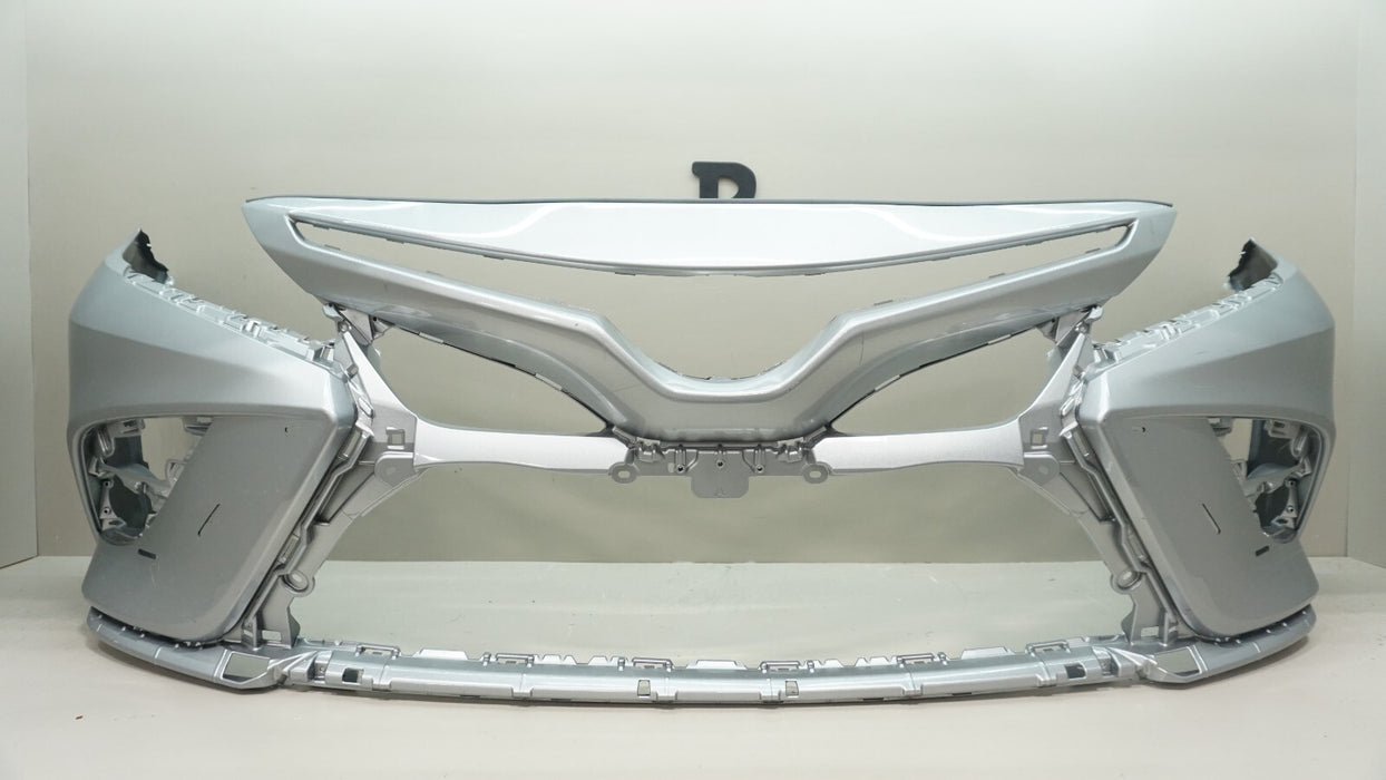 2018-2020 TOYOTA CAMRY FRONT BUMPER COVER 52119-06E20 OEM 2019