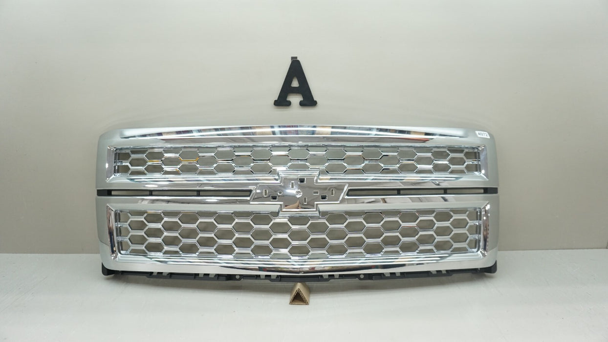 2014-2015 CHEVROLET SIVERADO 1500 FRONT RADIATOR GRILLE GRILL 23181411 OEM